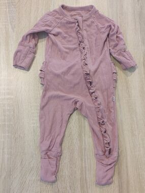 Little Sleepies Mauve Pink Ribbed Ruffle Footed One-Piece Size Newborn